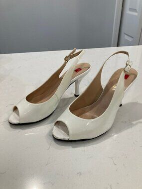 Högl White Patent Leather Slingback Peep Toe Pumps US 5.5 (UK 3, EU 35)